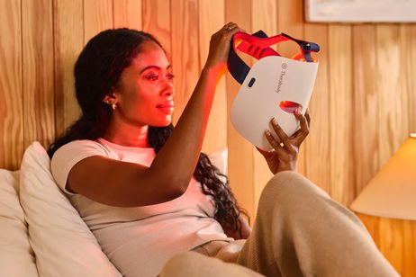 La nueva joya de Therabody para tu rutina: una mascarilla con luz LED, masaje y que te deja la piel luminosa en solo 12 minutos