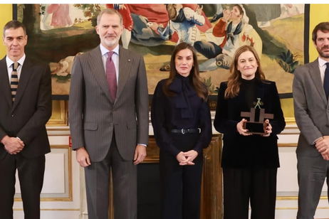 La blusa con lazada que conquista: inspiración real y opciones para todos los bolsillos La blusa con lazada que conquista: inspiración real y opciones para todos los bolsillos