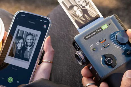instax mini Evo Cinema: la cámara instantánea con estética analógica