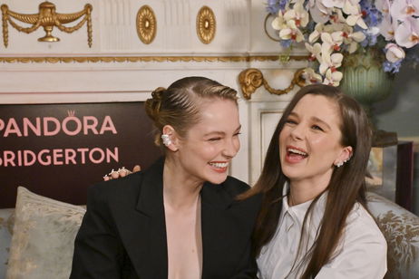 Claudia Jessie y Hannah Dodd trasladan la estética romántica de Bridgerton a la joyería de Pandora Claudia Jessie y Hannah Dodd trasladan la estética romántica de Bridgerton a la joyería de Pandora