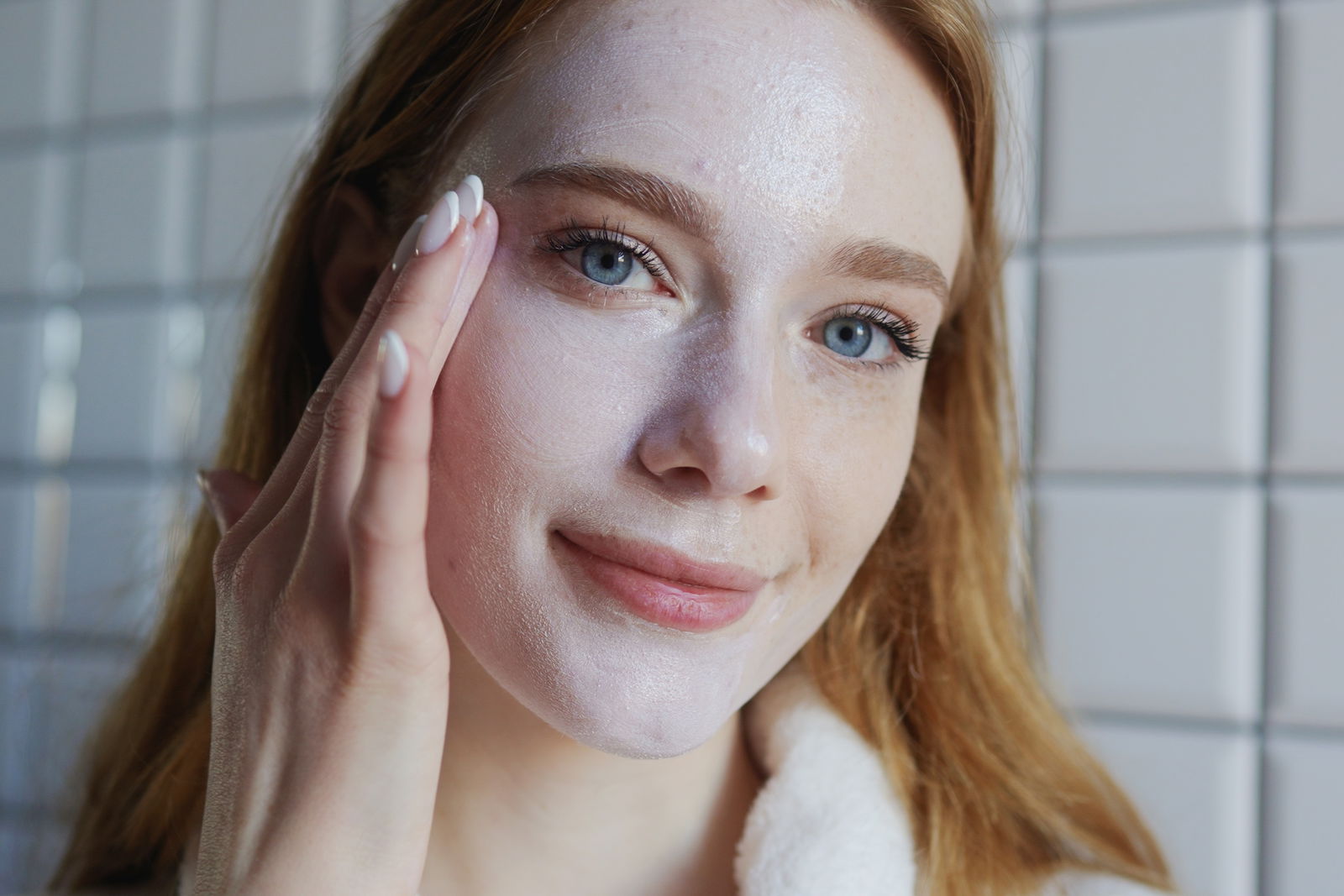 Cuando el frío se nota en la cara: cómo recuperar la luminosidad en pleno invierno