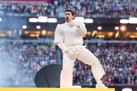 El pequeño detalle del look de Bad Bunny en la Super Bowl que pasó desapercibido